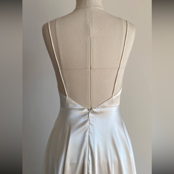 Silk wedding dress - Picture 4 of 12